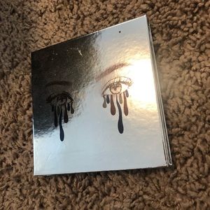 Kylie Cosmetics Holiday 2016 pallete